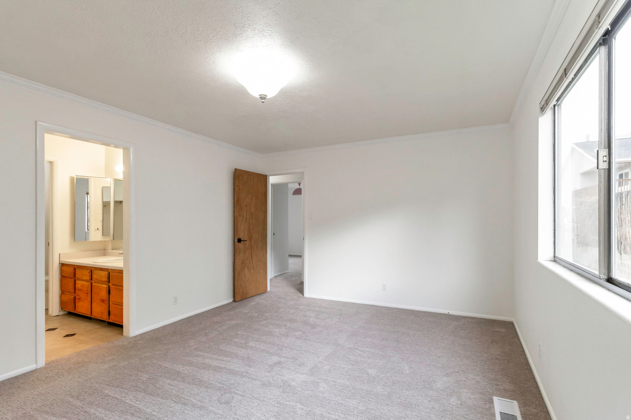 CONTINENTAL ESTATES - Residential