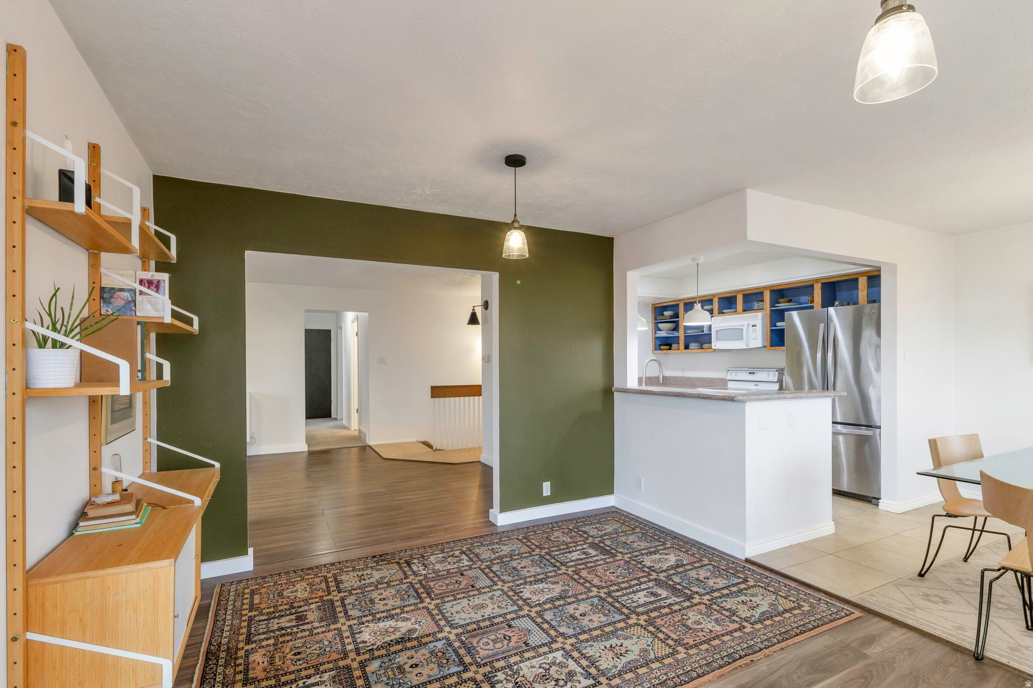 CONTINENTAL ESTATES - Residential