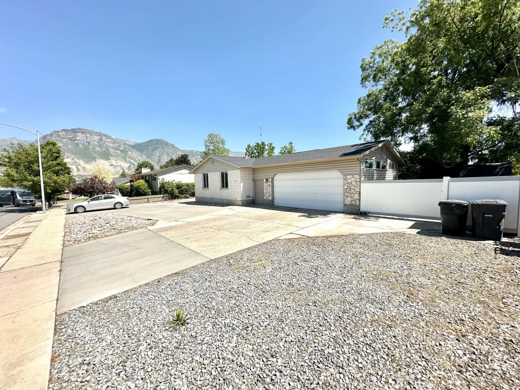 Photo of 979 W 1700 N, Provo, UT 84604 (MLS # 2170517)