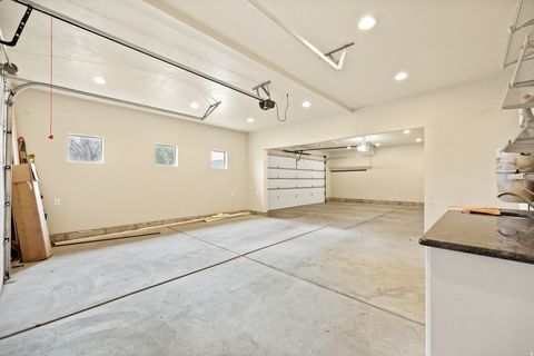 Tiny photo for 758 W 375 N, Springville, UT 84663 (MLS # 2135443)