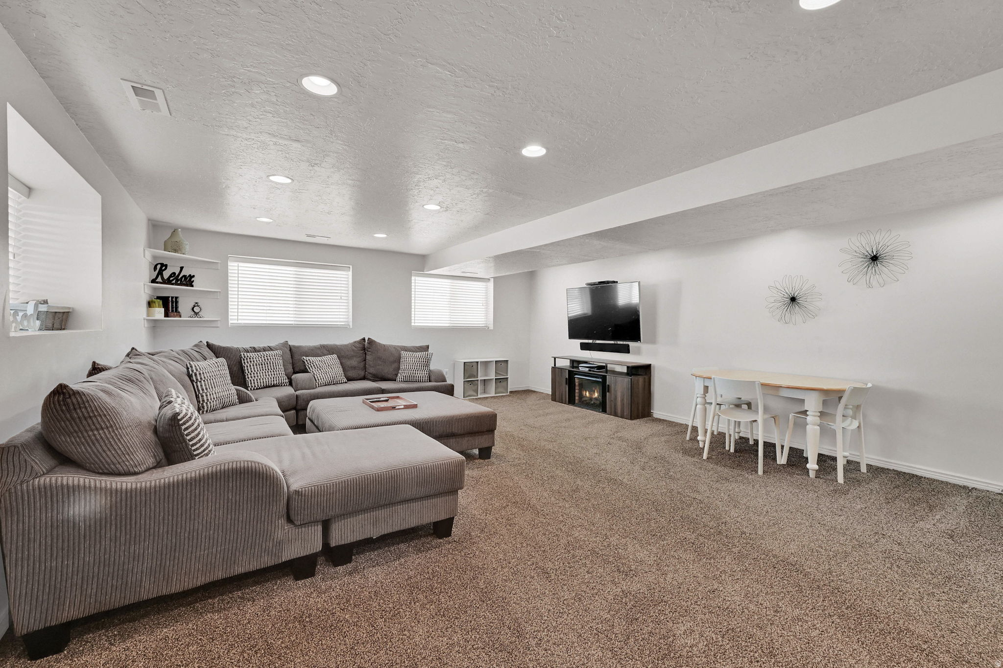 PINEBROOK - Residential