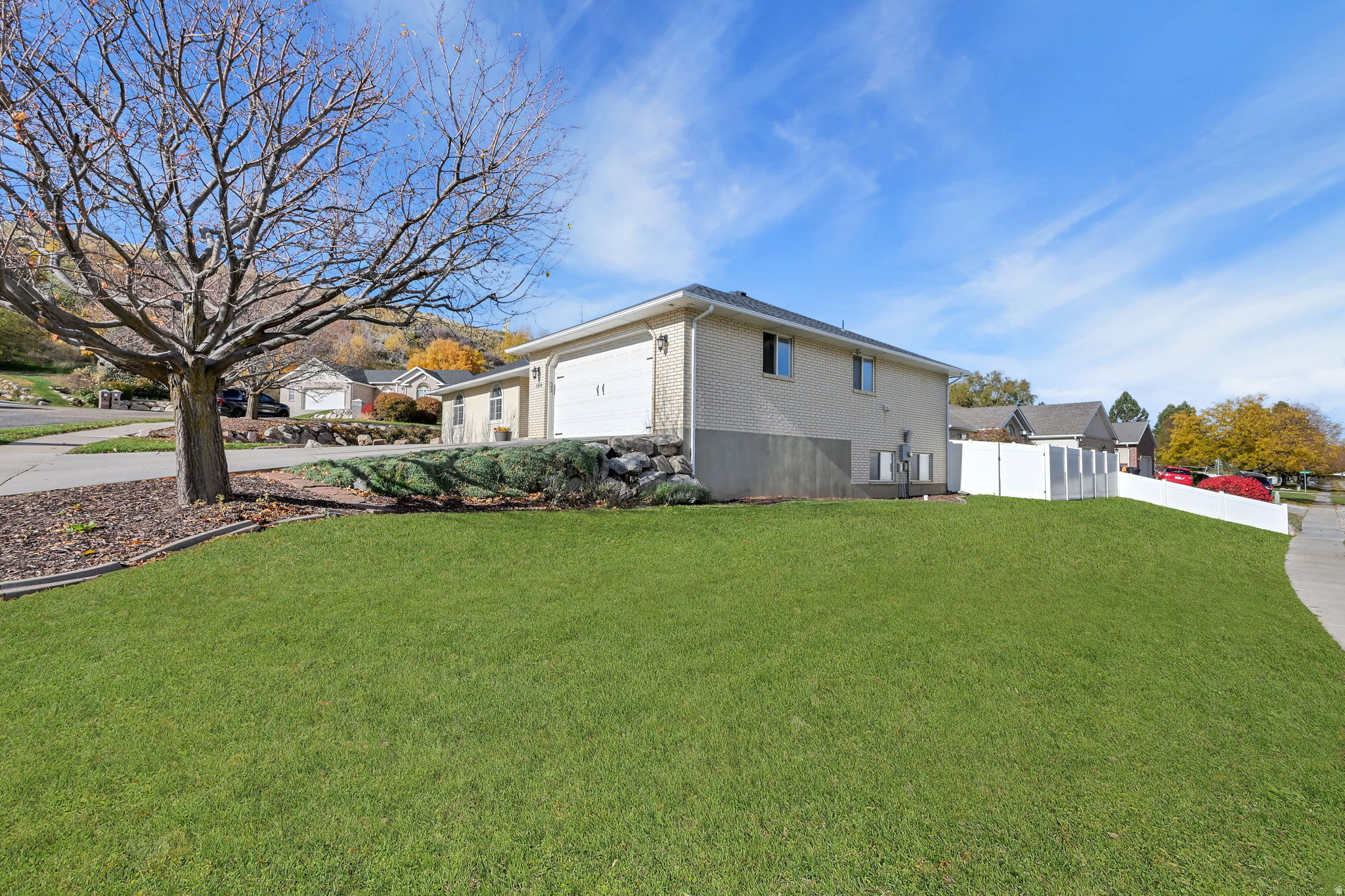 PINEBROOK - Residential