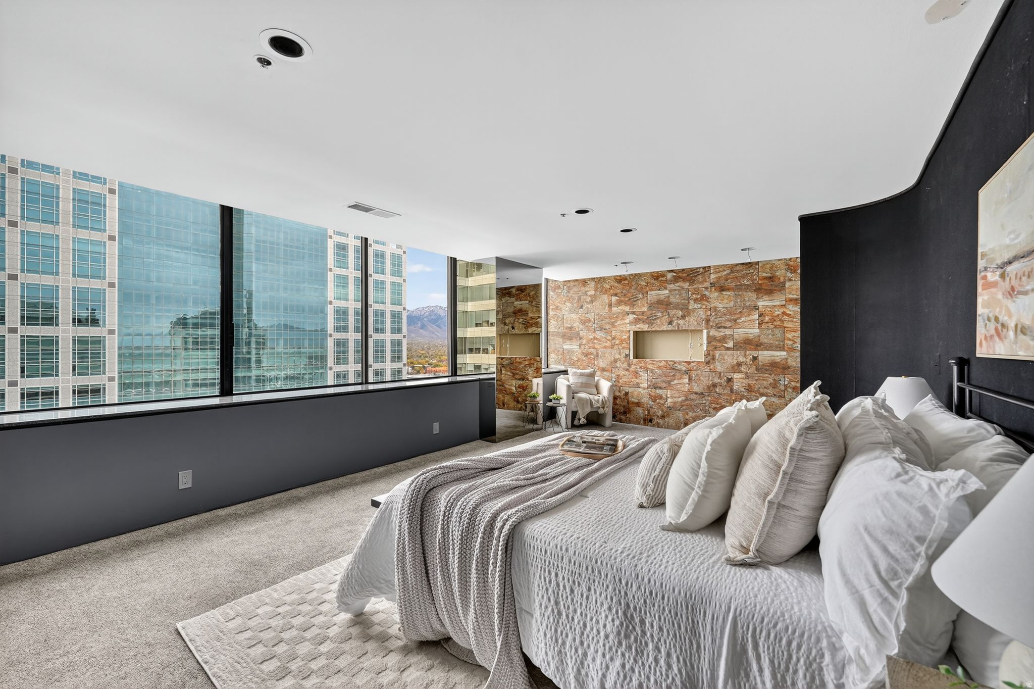 AMERICAN TOWERS - Residential