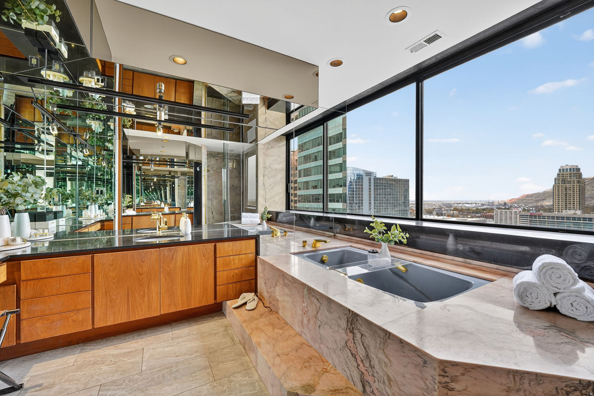 AMERICAN TOWERS - Residential