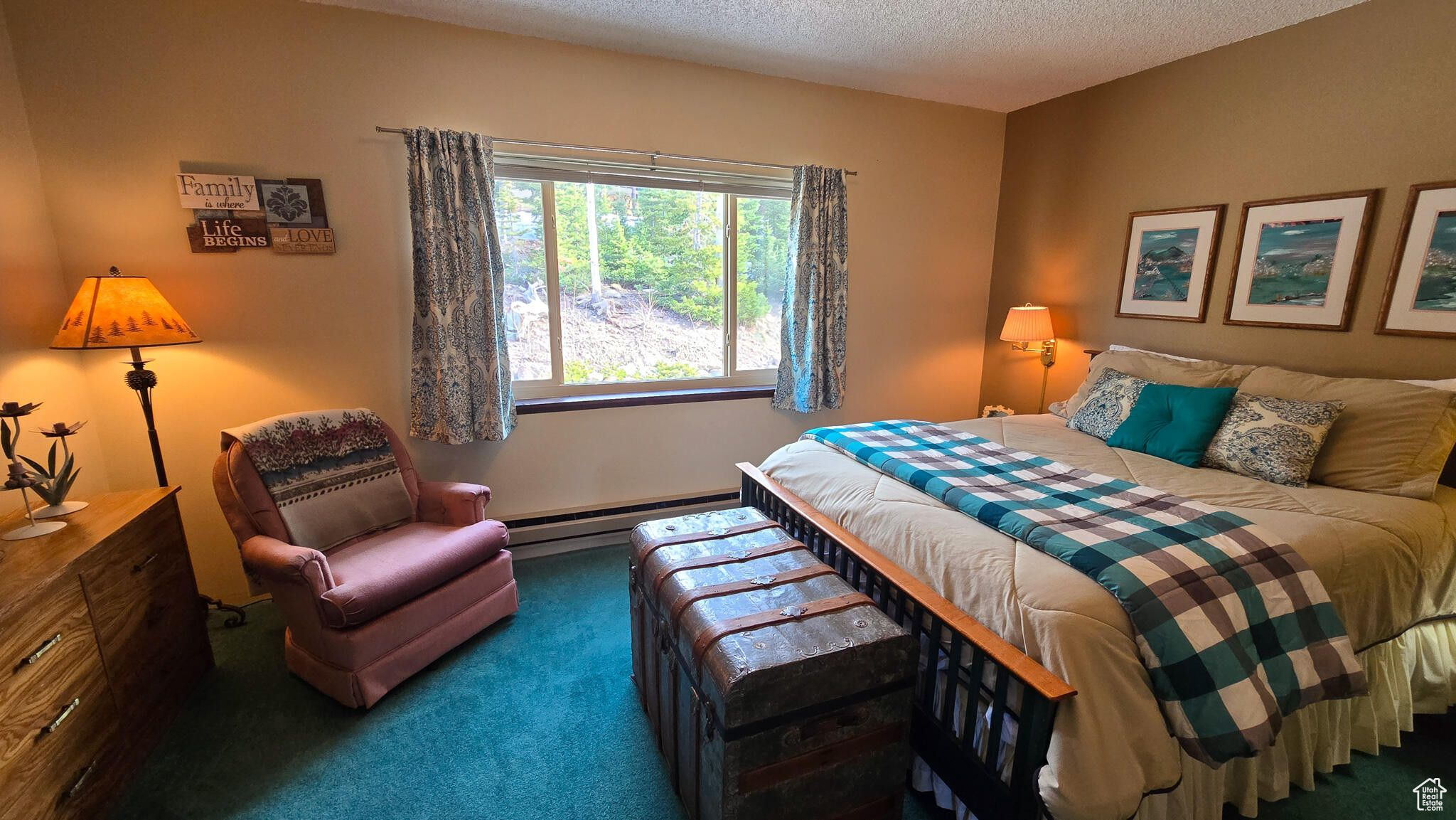 SNOWFLAKE CONDOMINIUMS - Residential
