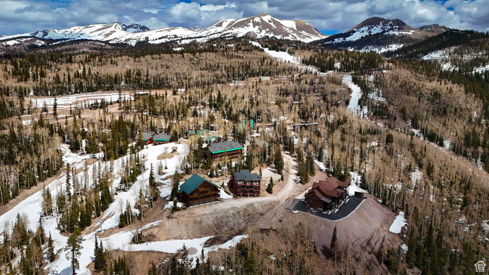 SNOWFLAKE CONDOMINIUMS - Residential