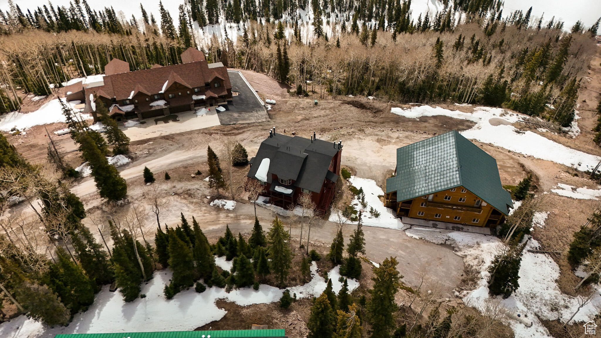 SNOWFLAKE CONDOMINIUMS - Residential
