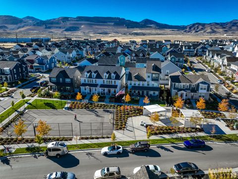 Tiny photo for 11771 S LEANDER DR, South Jordan, UT 84009 (MLS # 2119146)