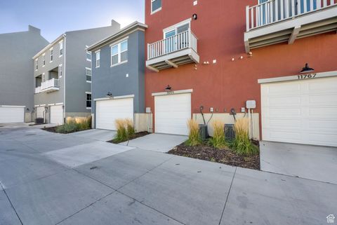 Tiny photo for 11771 S LEANDER DR, South Jordan, UT 84009 (MLS # 2119146)