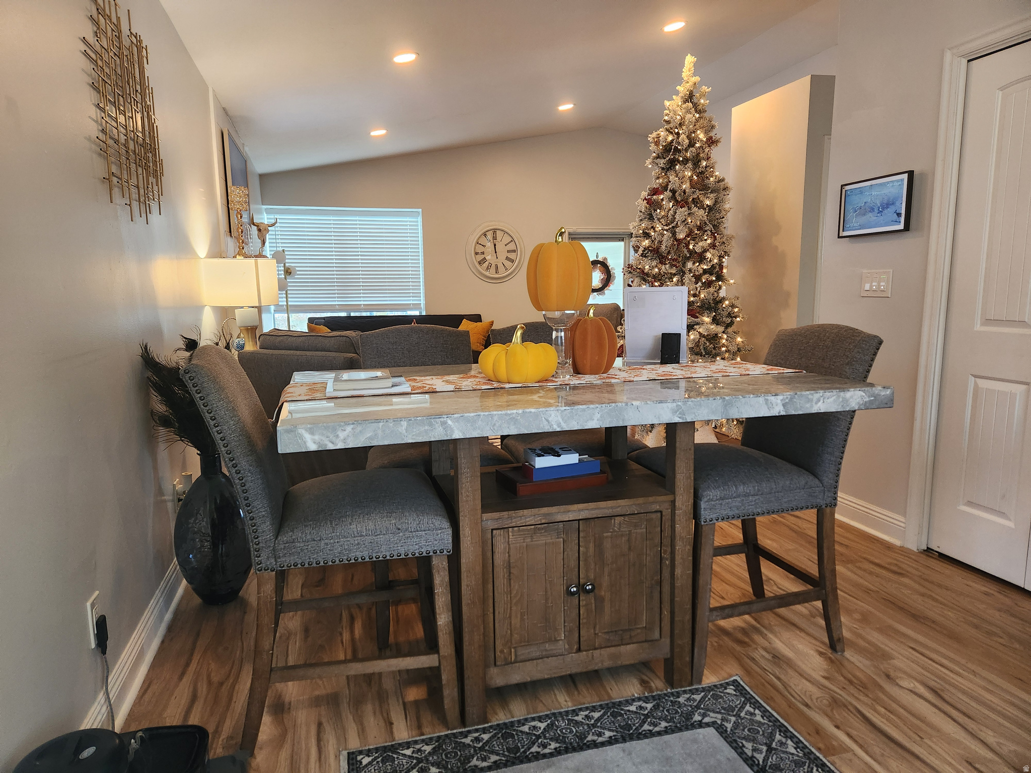 WOOD COVE PARK - Residential