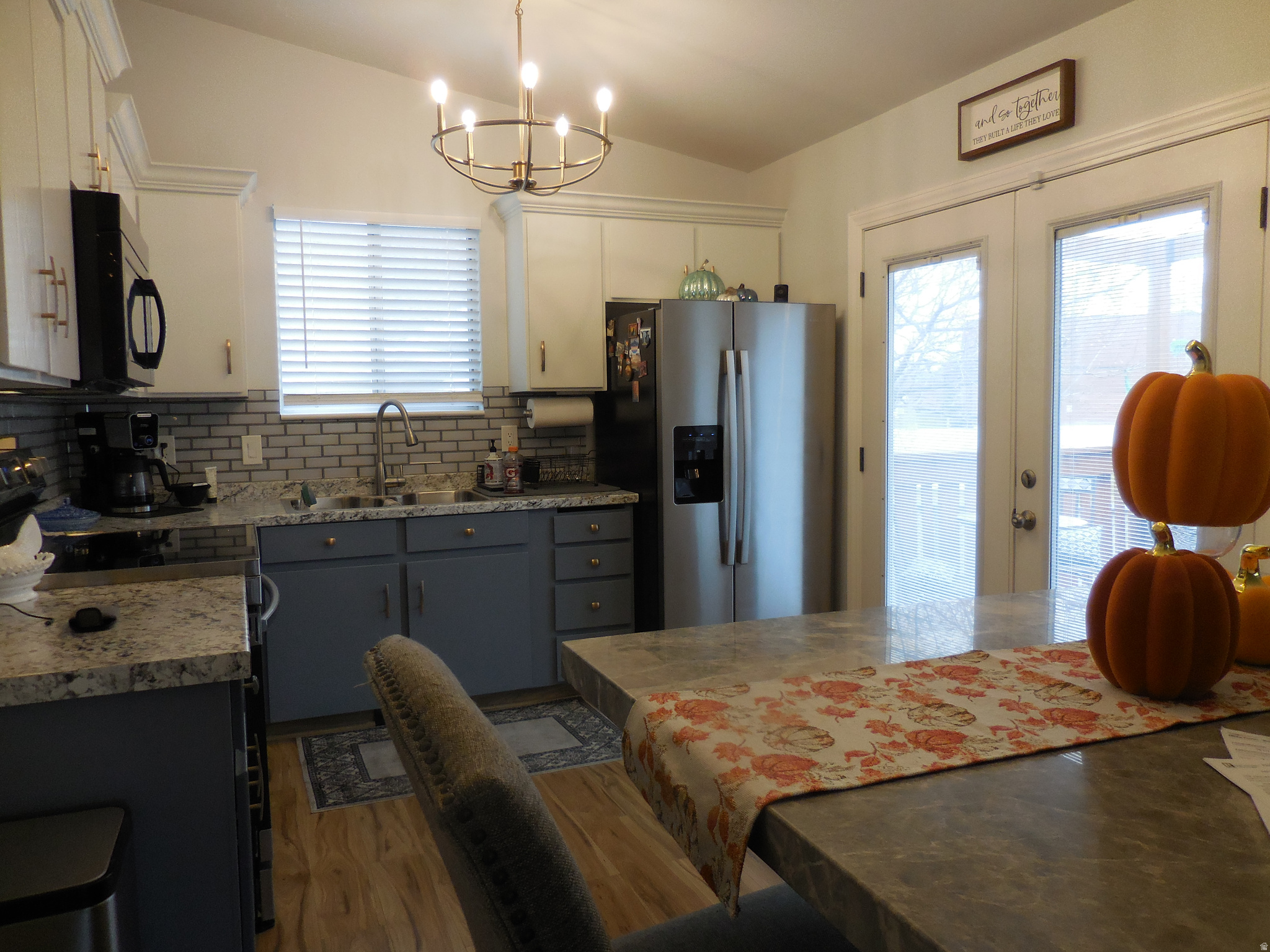 WOOD COVE PARK - Residential