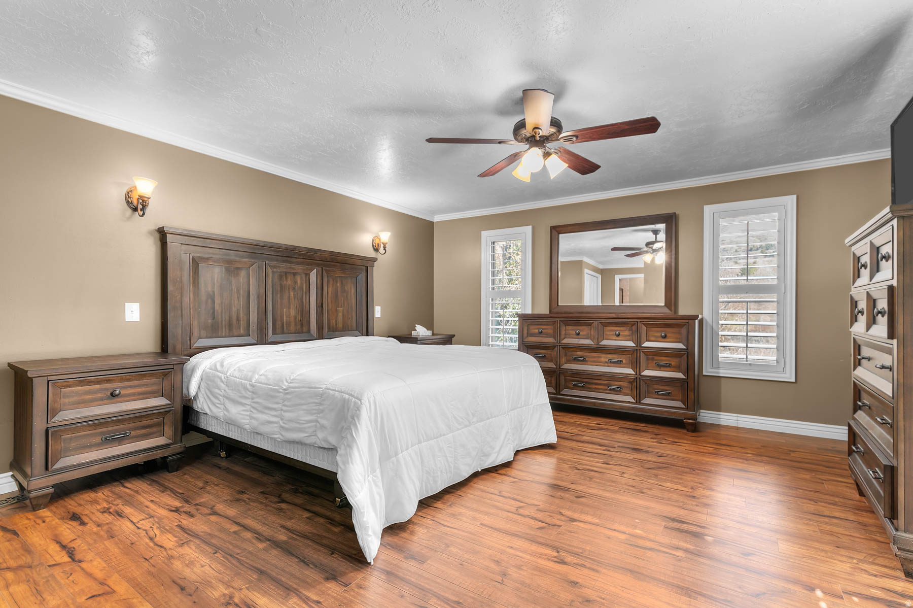 COUNTRY OAKS - Residential