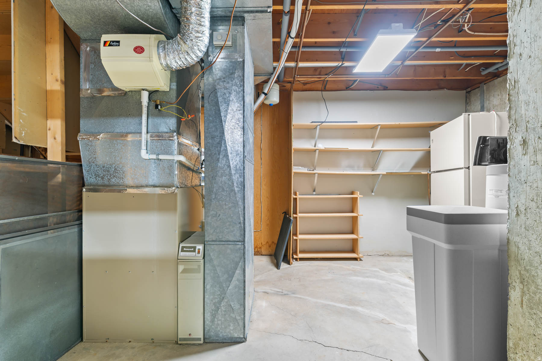 COUNTRY OAKS - Residential