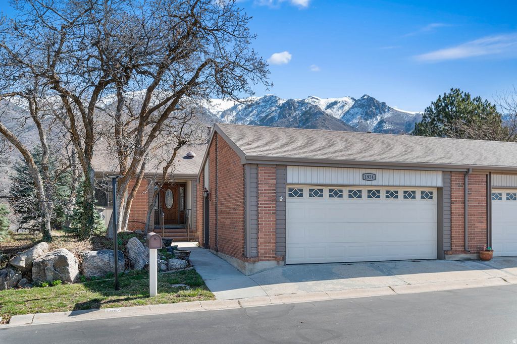 Photo of 1954 N 2600 E, Layton, UT 84040 (MLS # 2142838)