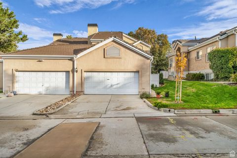 Tiny photo for 2384 E SUMMERSPRING LN, Holladay, UT 84124 (MLS # 2117645)