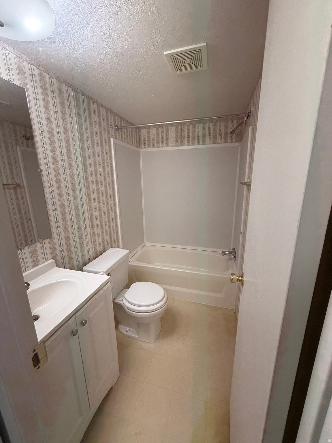 TOWN AND COUNTRY ESTATES - Residential