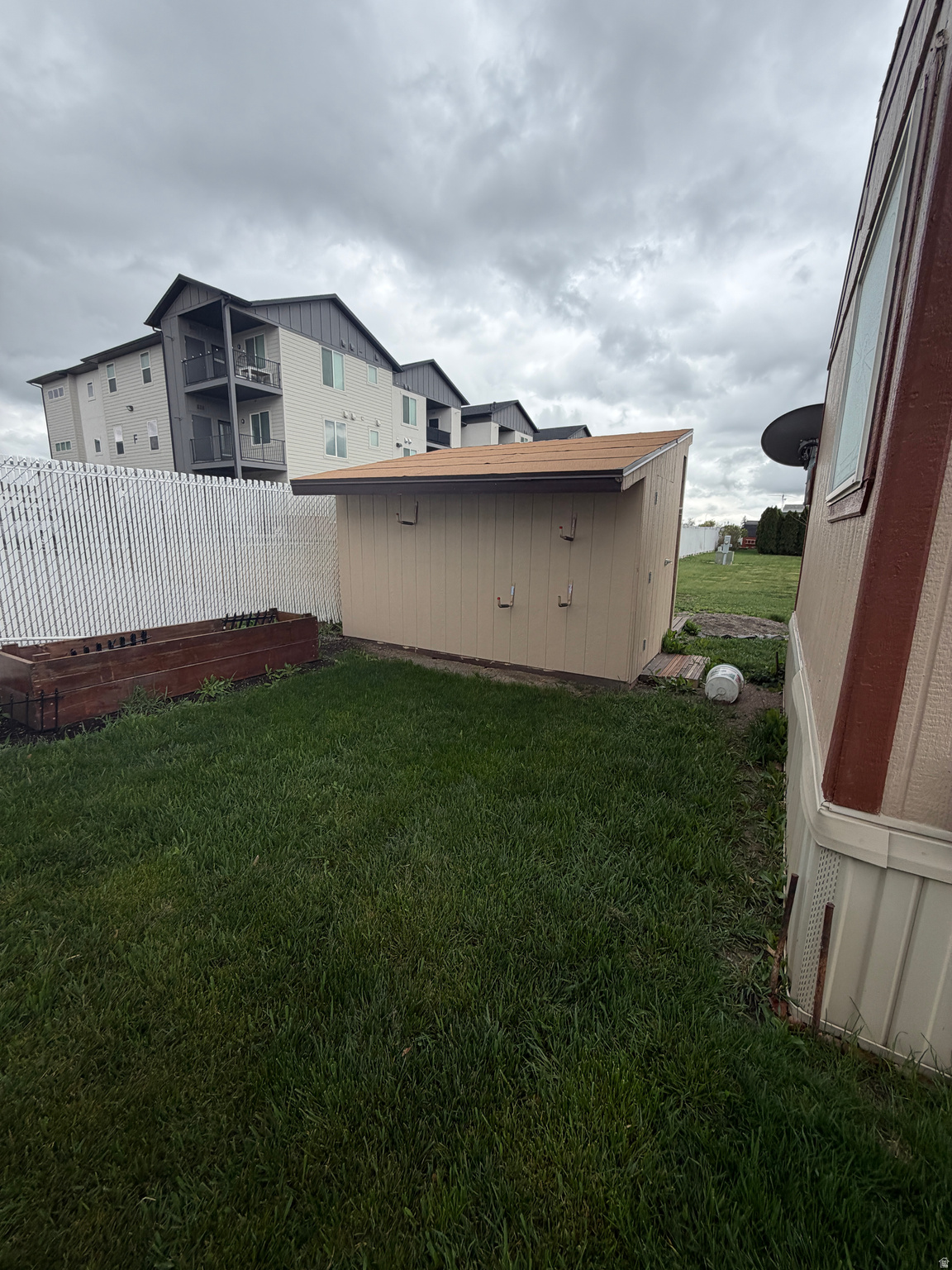 TOWN AND COUNTRY ESTATES - Residential