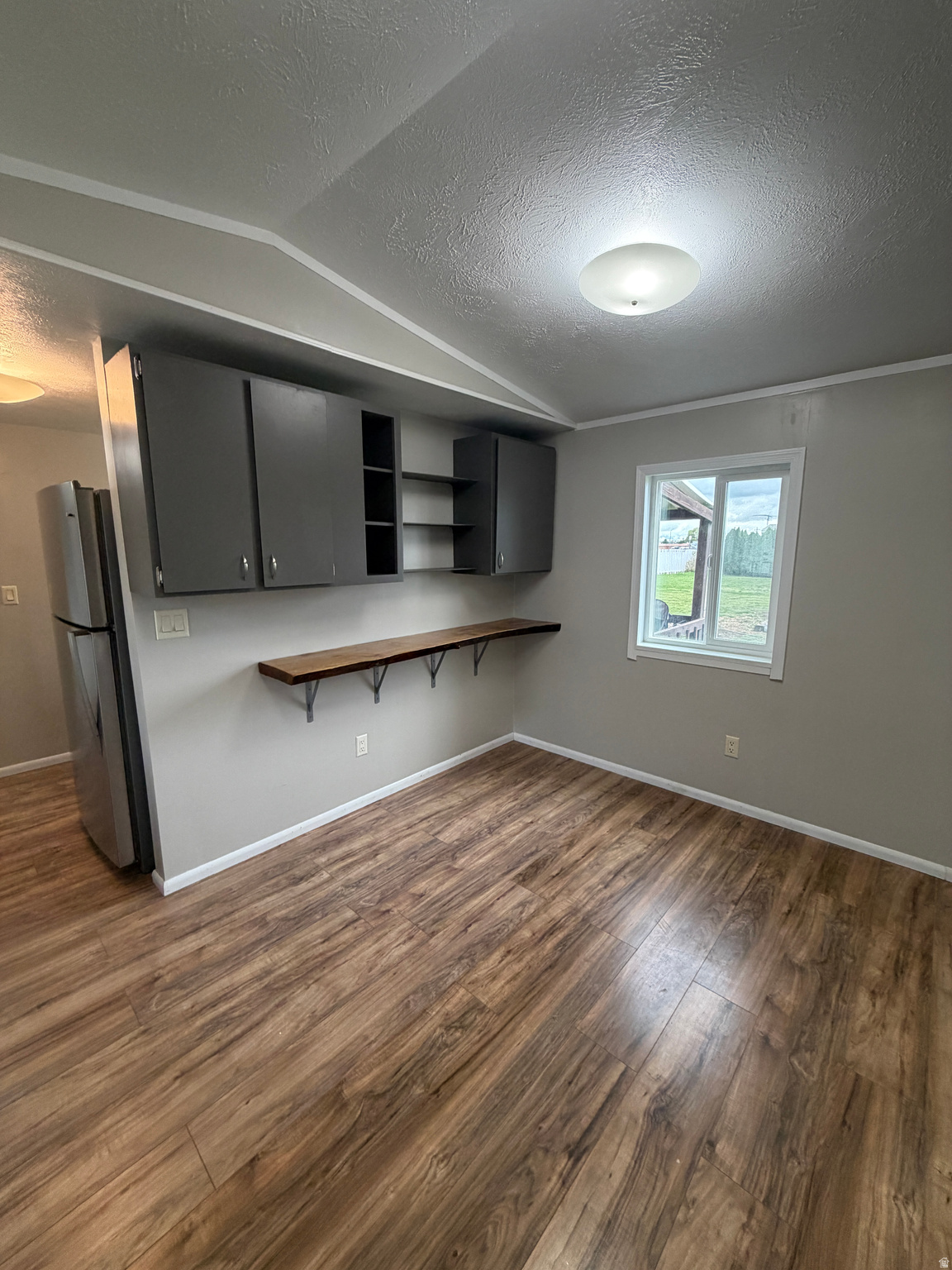 TOWN AND COUNTRY ESTATES - Residential