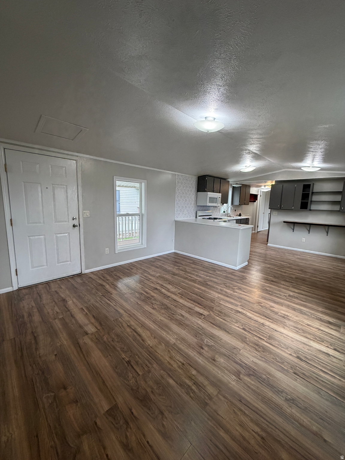 TOWN AND COUNTRY ESTATES - Residential