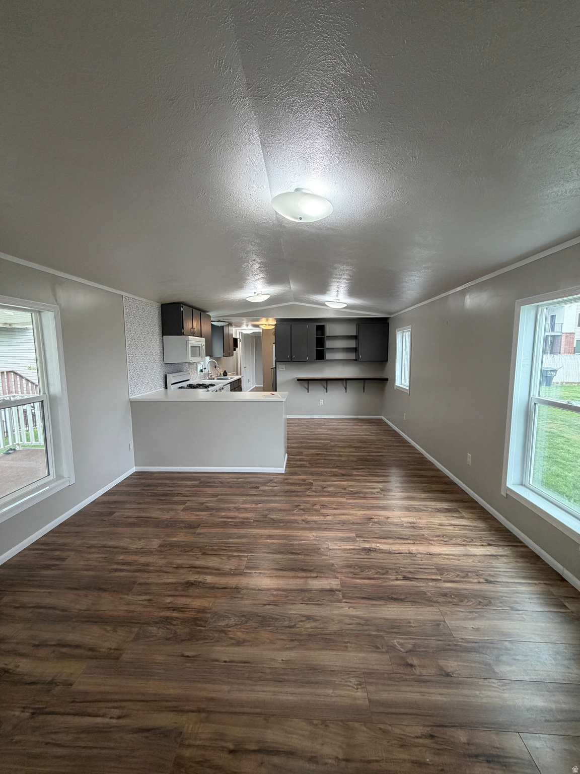 TOWN AND COUNTRY ESTATES - Residential