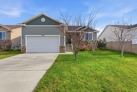 Photo of 4732 S WEST PARK DR, Roy, UT 84067 (MLS # 2126564)