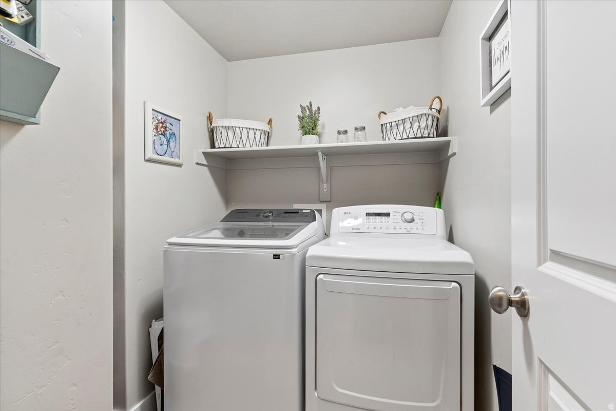 YALE CREST - Residential