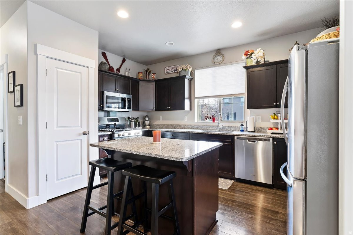 YALE CREST - Residential