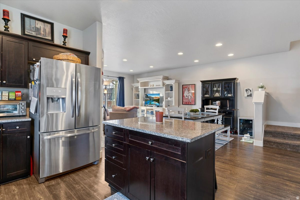 YALE CREST - Residential