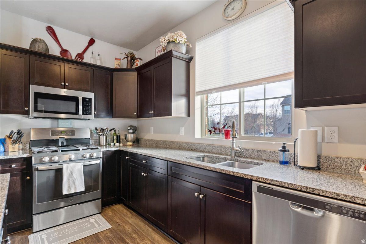 YALE CREST - Residential