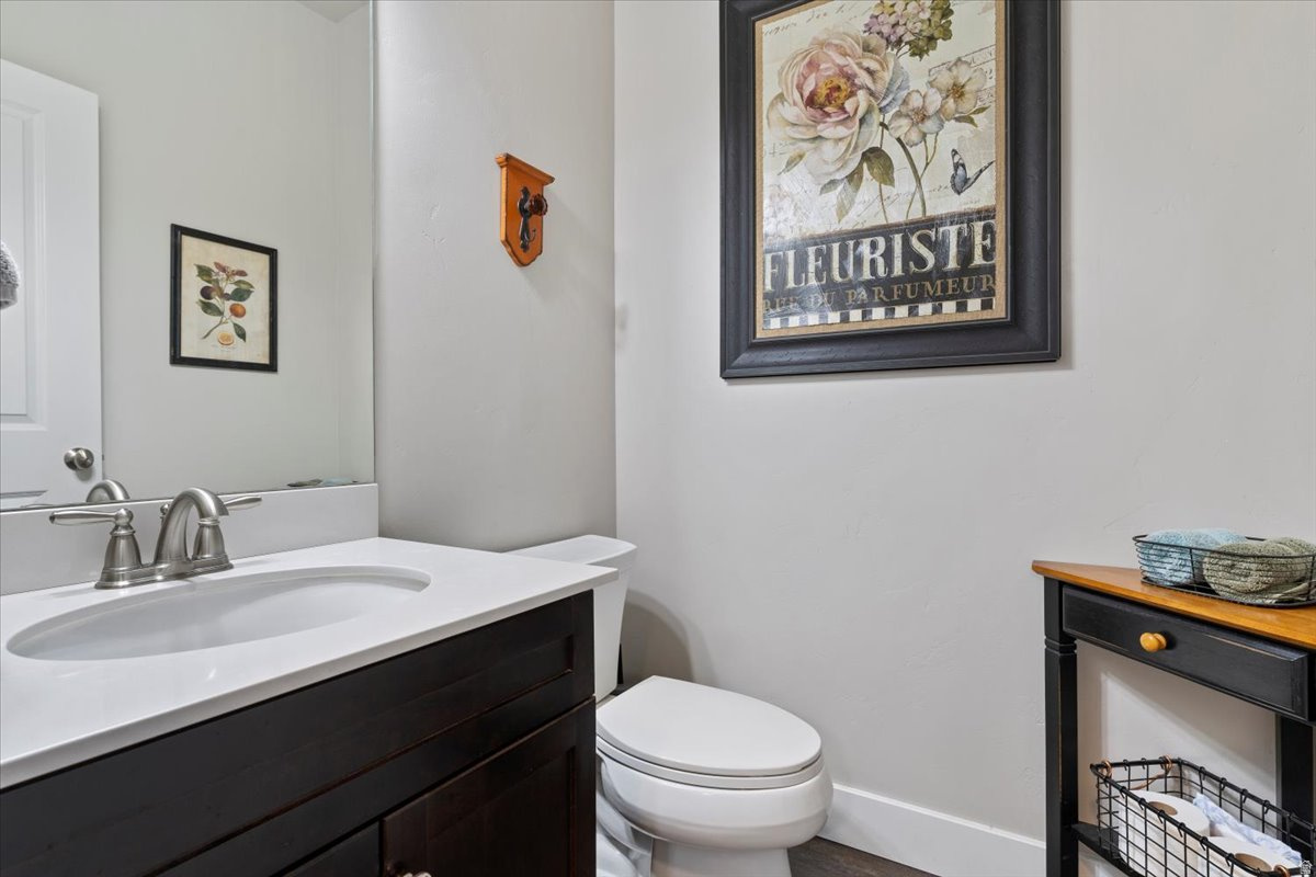 YALE CREST - Residential