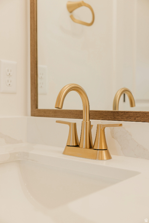 CANYON POINT - Residential