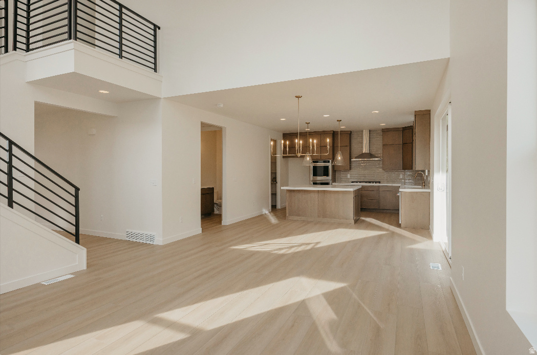 CANYON POINT - Residential