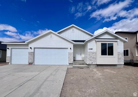 Photo of 2367 E MARIGOLD DR, Eagle Mountain, UT 84005 (MLS # 2088737)