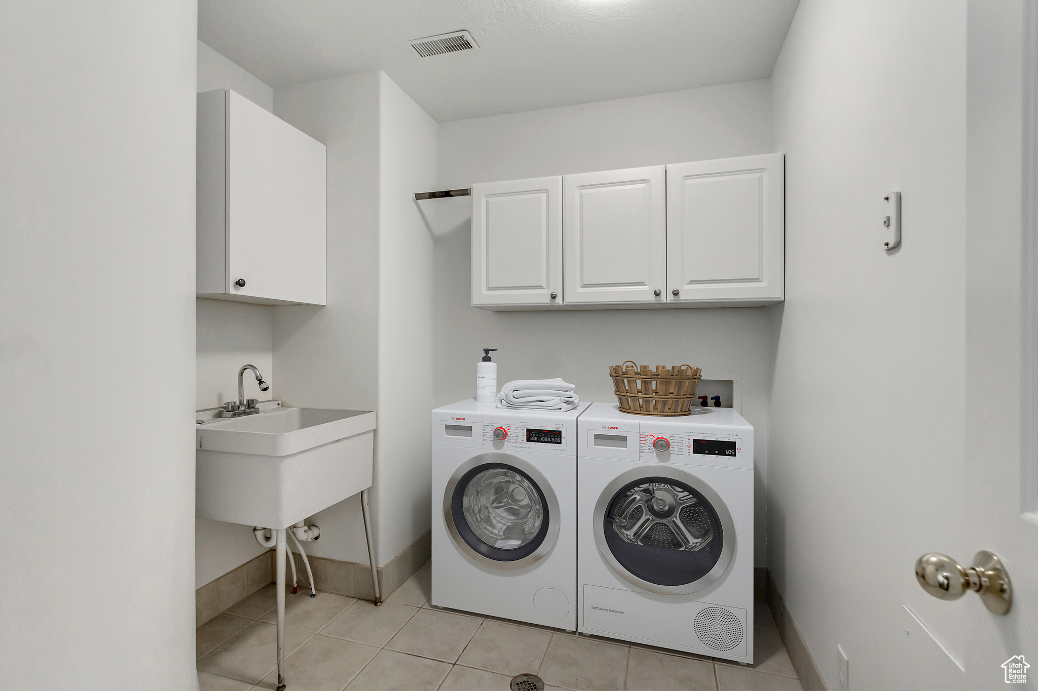 920 N 240, Kaysville, Utah image 36