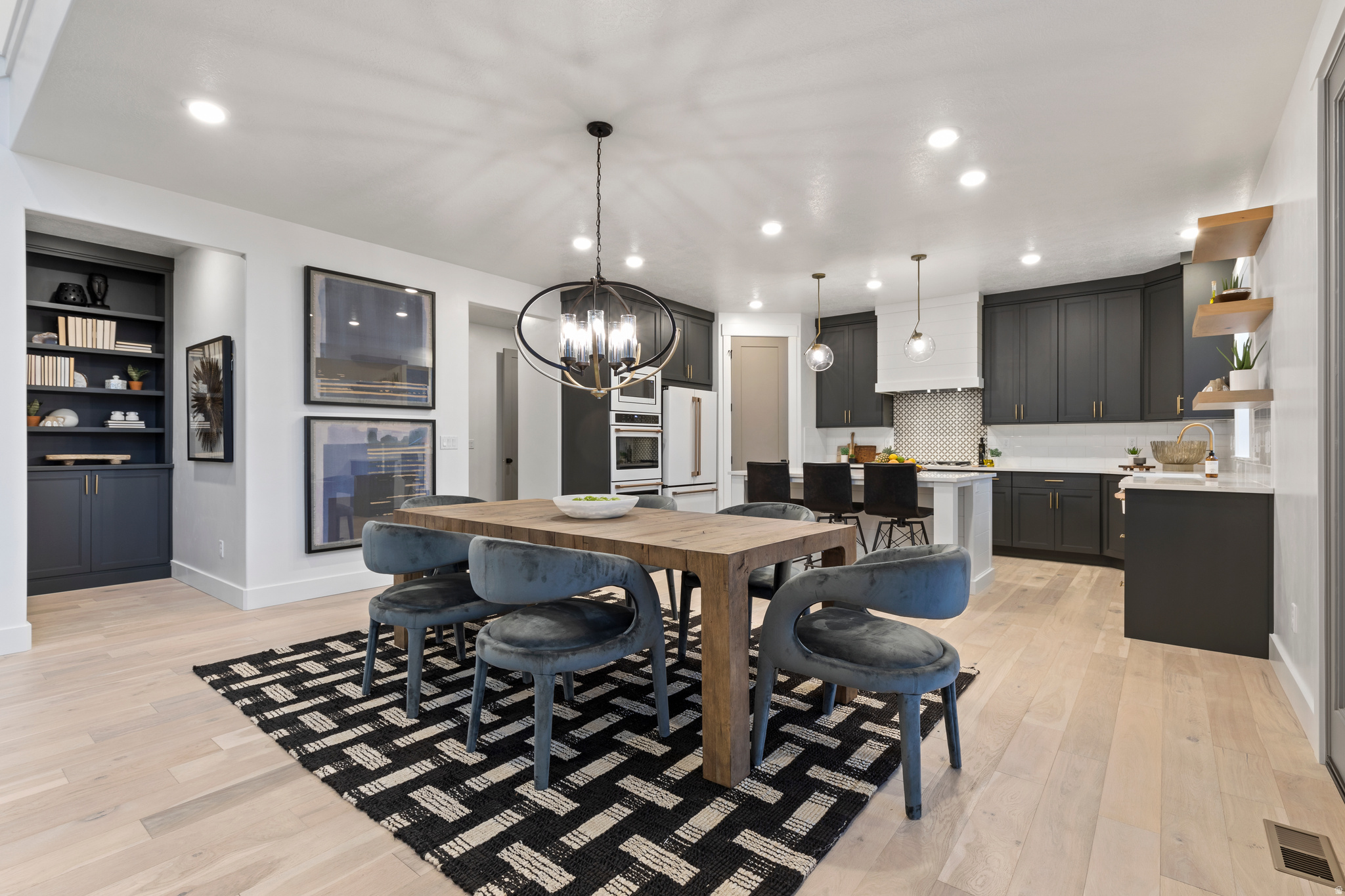 MEADOWS AT HYDE PARK - Residential