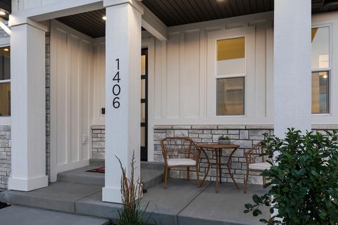 Tiny photo for 623 S 125 E, Hyde Park, UT 84318 (MLS # 2135409)