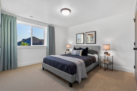 Tiny photo for 623 S 125 E, Hyde Park, UT 84318 (MLS # 2135409)