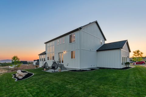 Tiny photo for 623 S 125 E, Hyde Park, UT 84318 (MLS # 2135409)