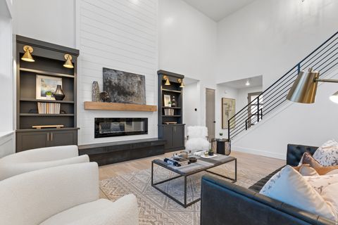 Tiny photo for 623 S 125 E, Hyde Park, UT 84318 (MLS # 2135409)