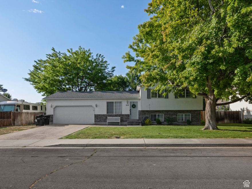 Charming Springville Home with Mountain Views! Enjoy a spacious, flat backyard with mature trees and stunning mountain views-perfect for relaxing or entertaining. Ideally located with quick freeway access and just minutes from shopping, dining, and schools. Get all the convenience of nearby Provo without the Provo price tag. A rare find in a prime location! Potential for short-term rental, subject to city regulations and approval. The approval process is generally straightforward, buyers should independently verify eligibility and requirements with local authorities.