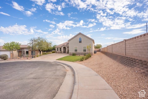 Tiny photo for 1463 E 3090 CIR S, Saint George, UT 84790 (MLS # 2187765)