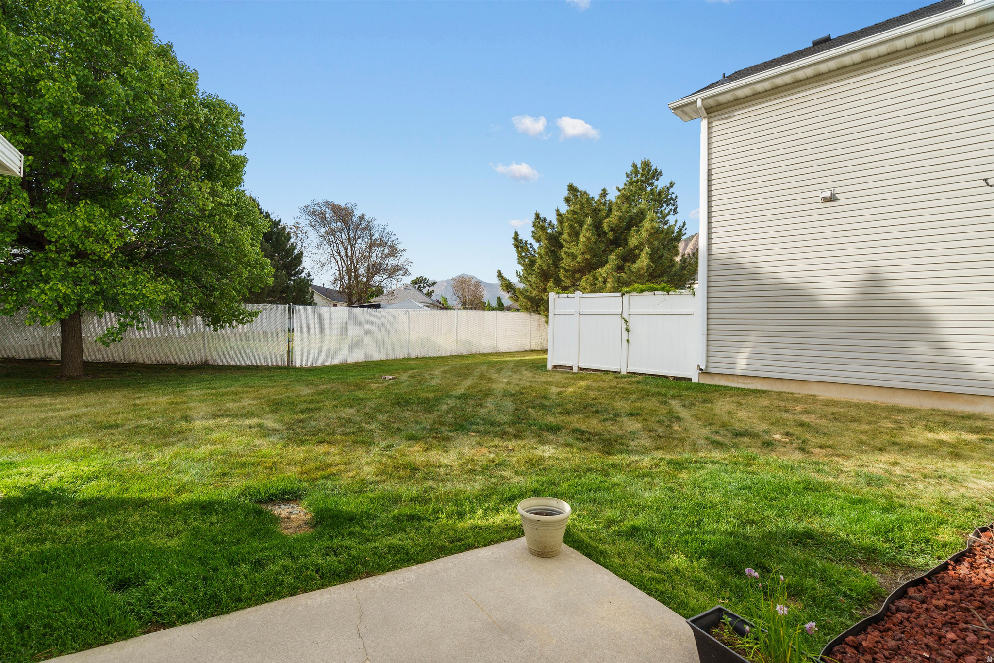 RIVERVIEW - Residential