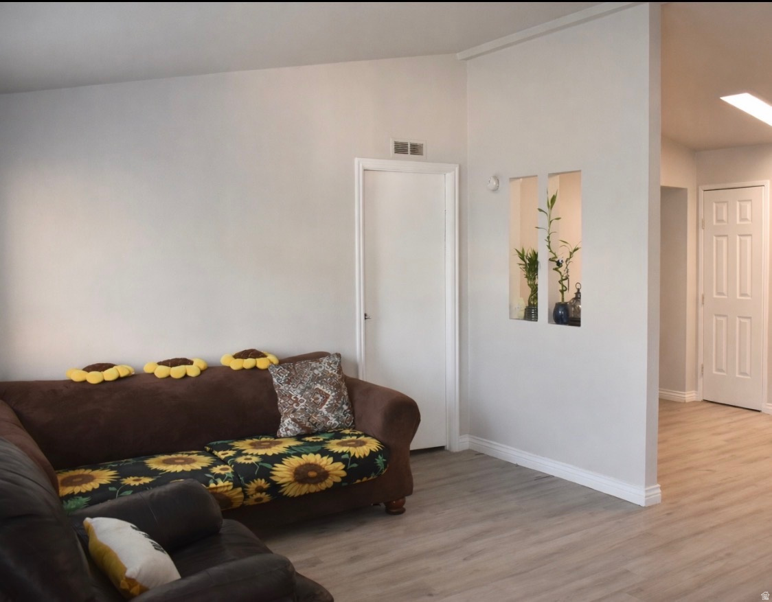 MEADOWBROOK - Residential