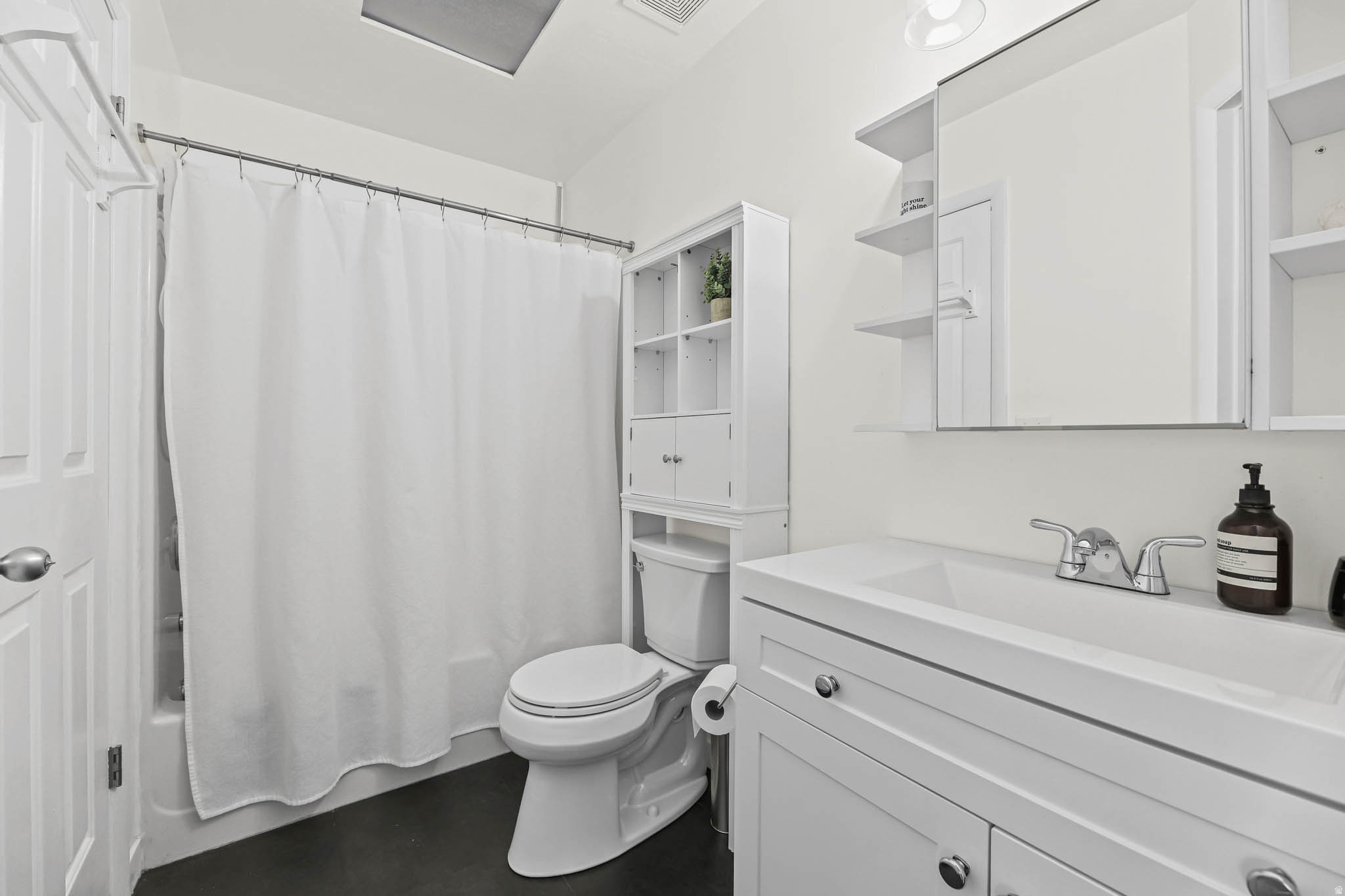 CROSSPOINTE - Residential