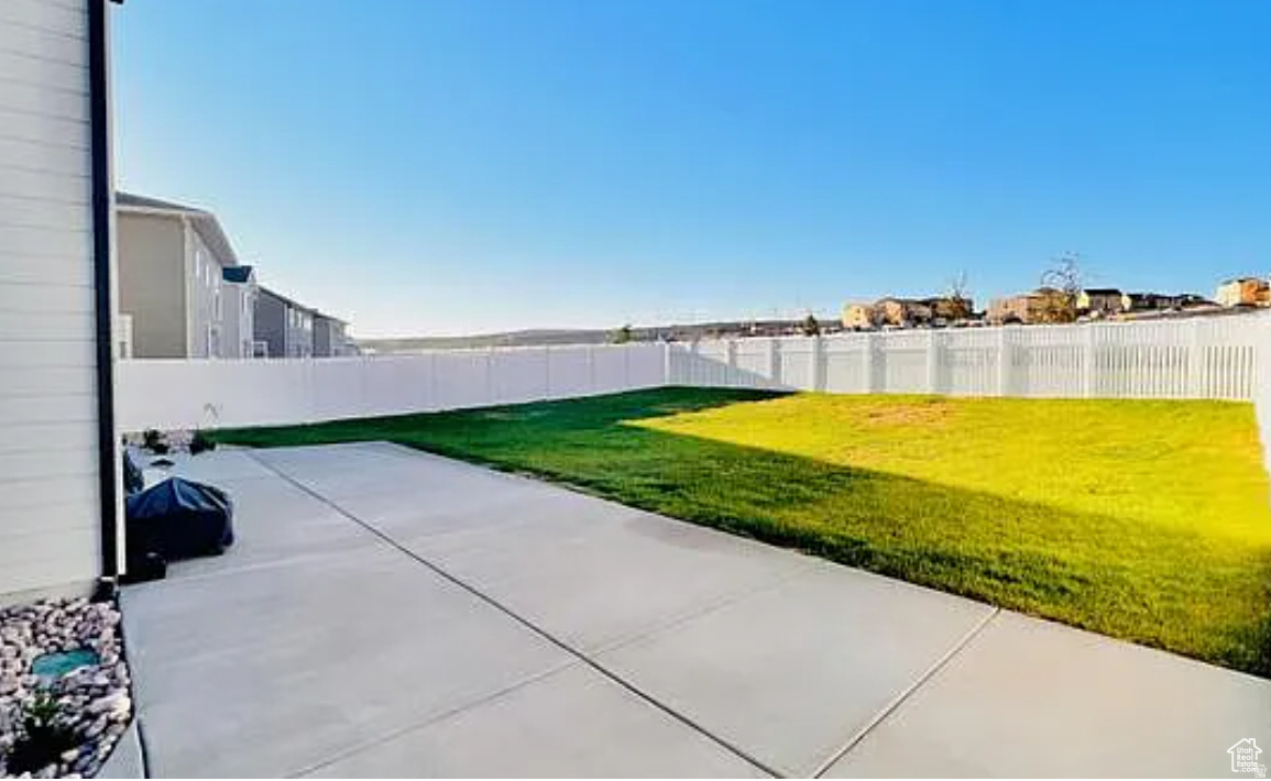 PRIMROSE - Residential Lease