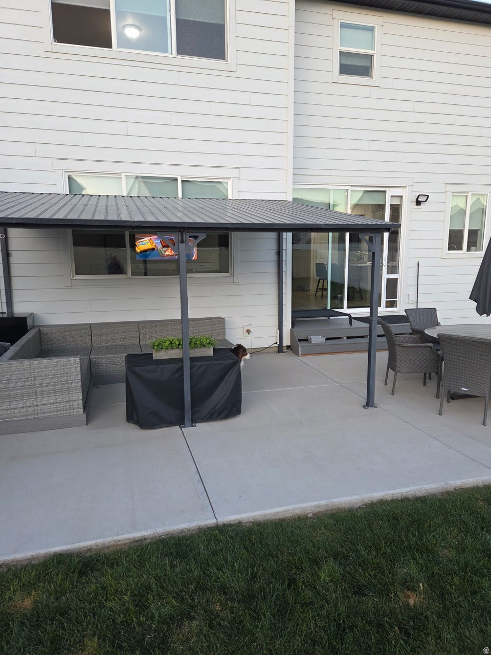 PRIMROSE - Residential Lease