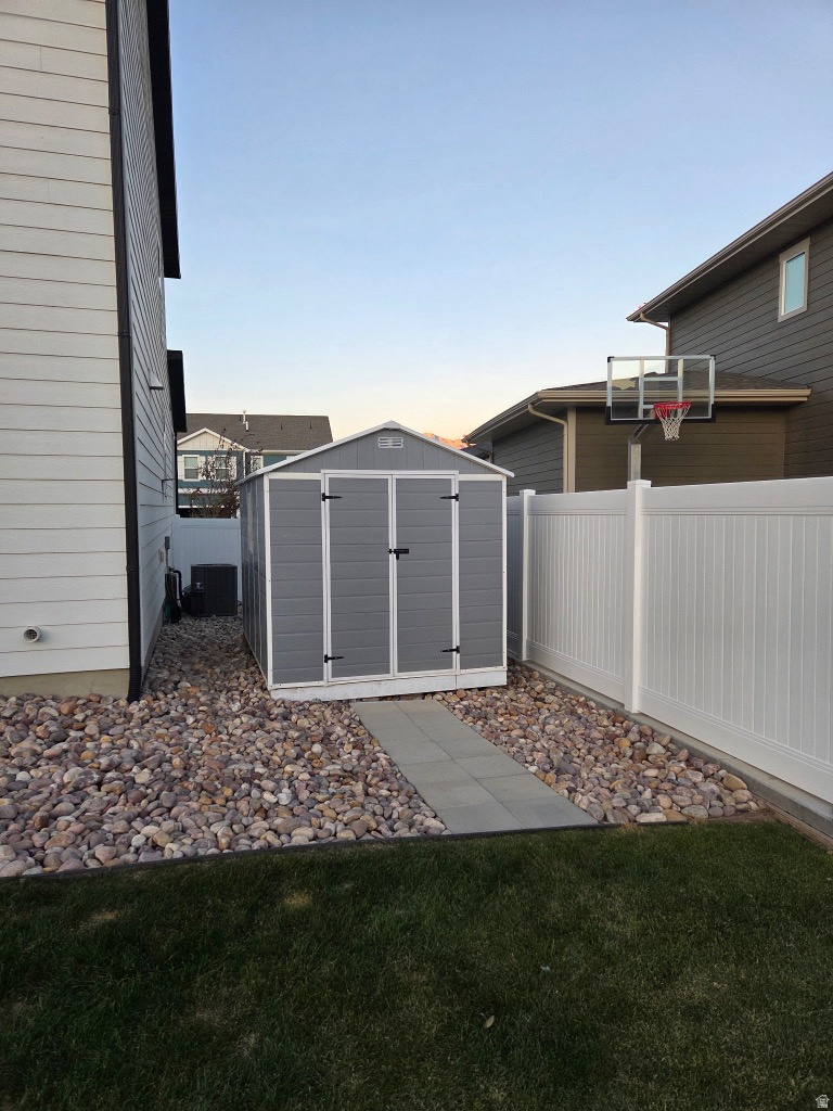 PRIMROSE - Residential Lease