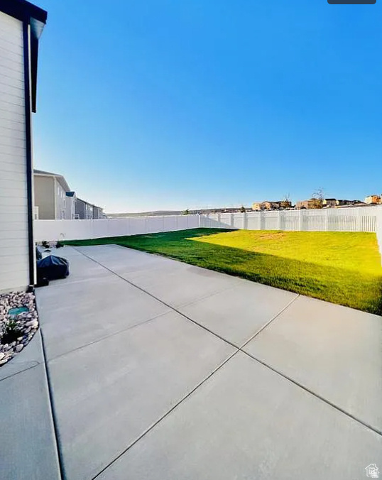 PRIMROSE - Residential Lease