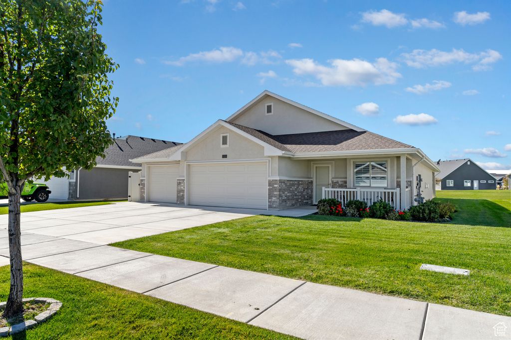 Photo of 1124 S NEVILLE ST, Layton, UT 84041 (MLS # 2119052)