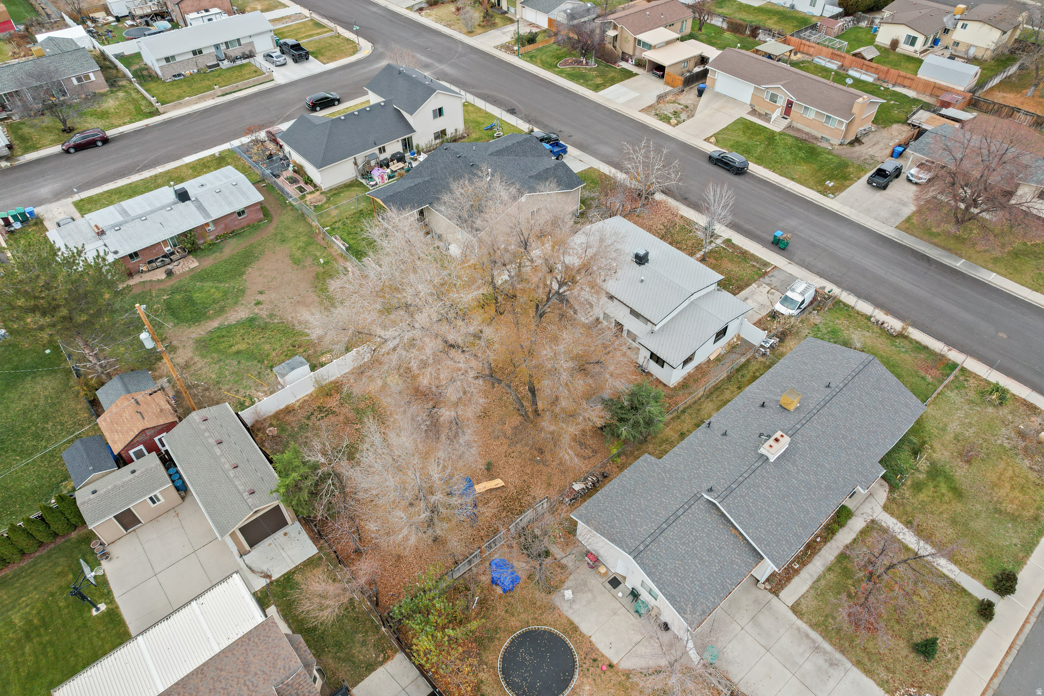 CANYON ROAD - Residential